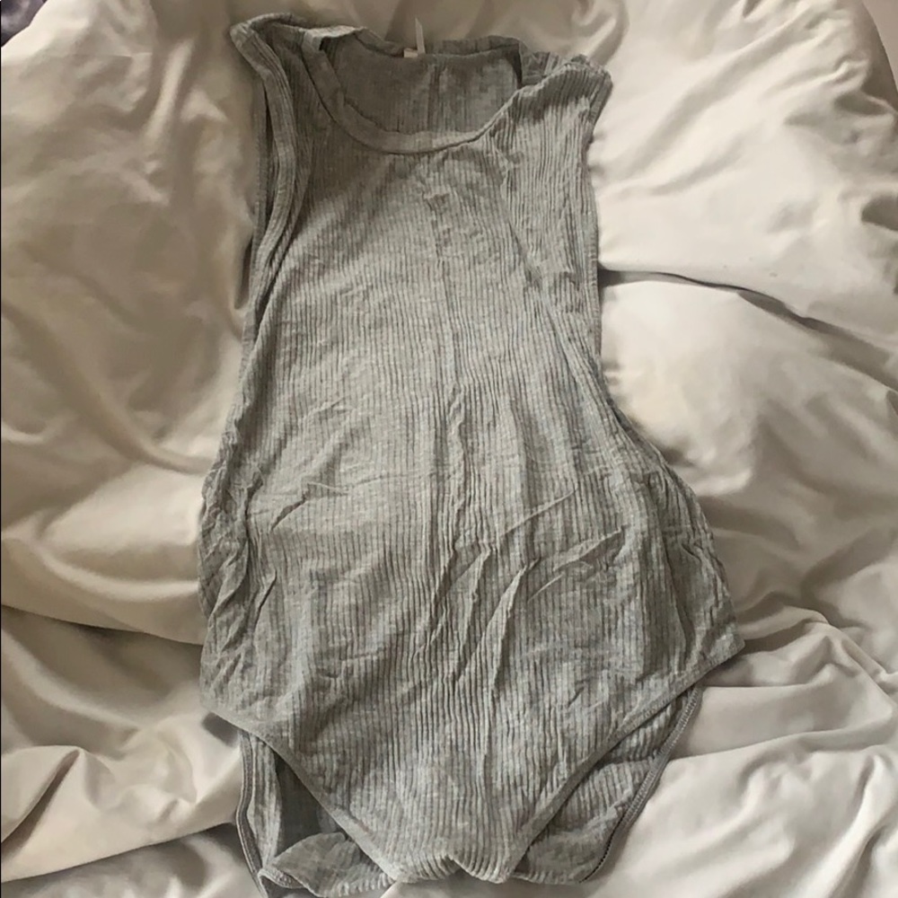 urban outfitters grey deep side bodysuit